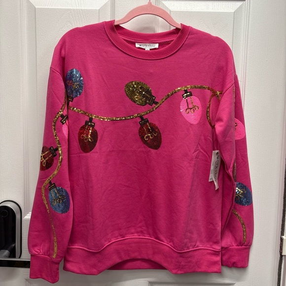 WORKSHOP NWT PINK Christmas Lights Long sleeve Top Size Medium - Picture 4 of 5
